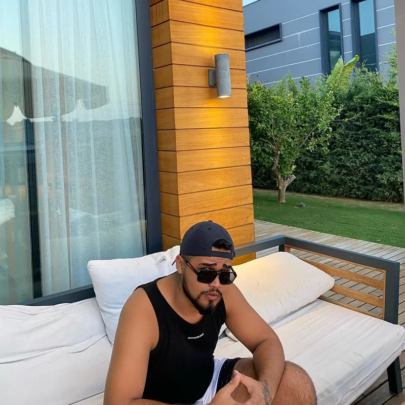 lvbel-c5-hastaligini-acikladi-iste-kilo-almasinin-sebebi-1774597414385.jpg Lvbel C5 hastalığını açıkladı! İşte kilo almasının sebebi!-4