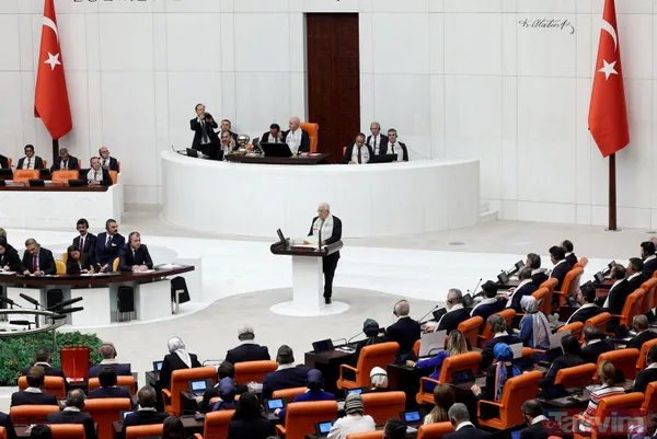 TBMM'deki Filistin oturumuna katılmamıştı! CHP Genel Başkanı Özgür Özel'in ayağı kırıldı - 1