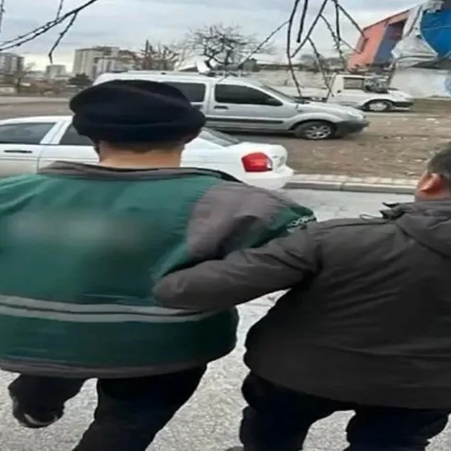 Yardım paralarını çaldı