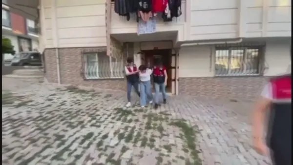 Son dakika: İstanbul'da eylem hazırlığındaki teröristlere operasyon! İçişleri Bakanlığı: Fatıma Al Musa ile Velat Jamo yakalandı-6