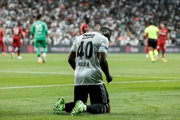 1668332143755.jpeg Şenol Güneş'in Jackson Muleka planı! Beşiktaş'ın yıldızı gol orucunu bozdu ülkesinde gündem oldu-3