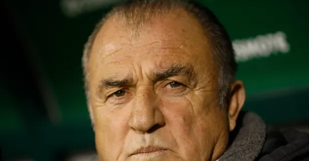 Panathinaikos - PAOK maçında ortalık karıştı! Fatih Terim çok sinirlendi