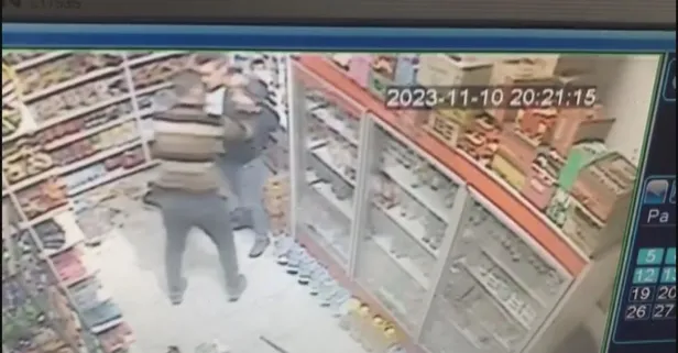 CHP'den ayrılan Vedat Kahriman'a "CHP’den neden istifa ettin" dayağı! Sopalarla dövdüler