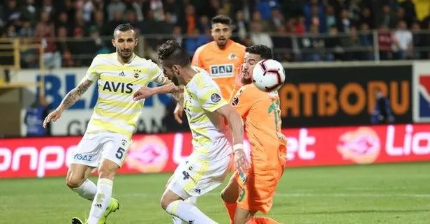 Alanyaspor yenilgisi Genç Fenerbahçeliler’i çileden çıkardı