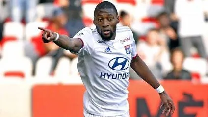 aslana-belcikali-stoper-o-futbolcu-wout-faes-cikti-1686869786387.jpeg Aslan'a Belçikalı stoper: O futbolcu Wout Faes çıktı!-6