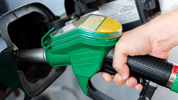 1-aralik-motorine-indirim-mi-geldi-istanbul-izmir-ankara-mazot-motorin-litre-fiyati-ne-kadar-kac-tl-oldu-epgis-son-dakika-aciklama-1638279020187.jpg