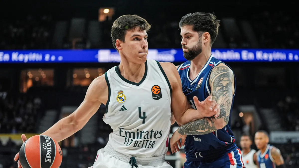 Anadolu Efes, Real Madrid'i evinde mağlup etti