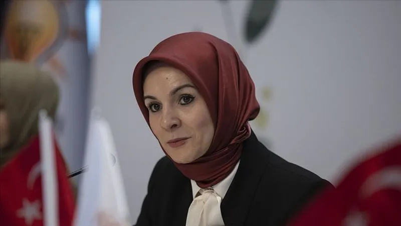 aile-ve-genclik-fonundan-kimler-yararlanacak-bakan-goktas-o-illeri-acikladi-yas-sarti-var-mi-1707815452279.jpeg Aile ve Sosyal Hizmetler Bakanı Mahinur Özdemir Göktaş