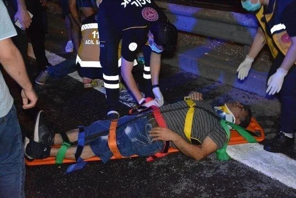 son-dakika-tem-otoyolunda-edirne-istikametinde-midibus-devrildi-olay-yerine-cok-sayida-ekip-sevk-edildi-1624916850729.jpeg Son dakika: TEM Otoyolu'nda Edirne istikametinde midibüs devrildi! Olay yerine çok sayıda ekip sevk edildi-2