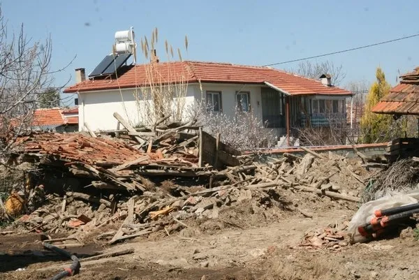 Denizli son dakika deprem mi oldu? 9 Ocak Denizli kaç şiddetinde deprem oldu? AFAD Denizli depremi açıklaması geldi…-4
