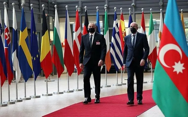 azerbaycan-cumhurbaskani-ilham-aliyevden-natoda-ermenistan-mesaji-zengezur-koridoru-nahcivan-yolu-1639503439026.jpeg Azerbaycan Cumhurbaşkanı İlham Aliyev'den NATO'da Ermenistan mesajı: Zengezur koridoru, Nahçıvan yolu...-4