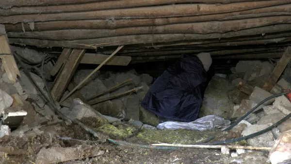 asrin-felaketinde-surunerek-girip-enkazin-altindaki-inegini-besliyor-korka-korka-giriyorum-ve-acele-cikiyorum-1676526354333.jpg Asrın felaketinde sürünerek girip enkazın altındaki ineğini besliyor: "Korka korka giriyorum ve acele çıkıyorum"-3