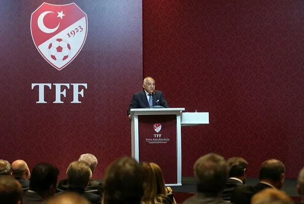 tff-baskani-mehmet-buyukeksi-aciklamalarda-bulundu-hakemler-test-edilecek-1658753531274.jpg TFF başkanı Büyükekşi'den 1959 öncesi şampiyonlukları sözleri-4