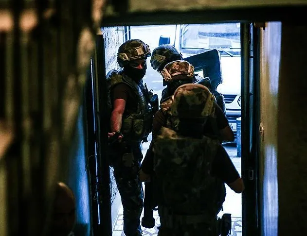 11 ilde operasyon: 20 terörist gözaltında!