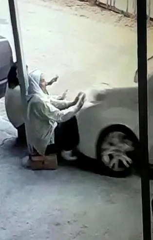 Adana'da acemi sürücü kaldırımda oturan iki kadını böyle öldürdü