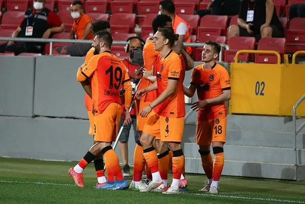 galatasaray-besiktas-derbisinde-kader-ani-61-75-arasi-1620345193763.jpeg Nefesler tutulacak! Galatasaray - Beşiktaş derbisinde kader anı 61-75 arası-3