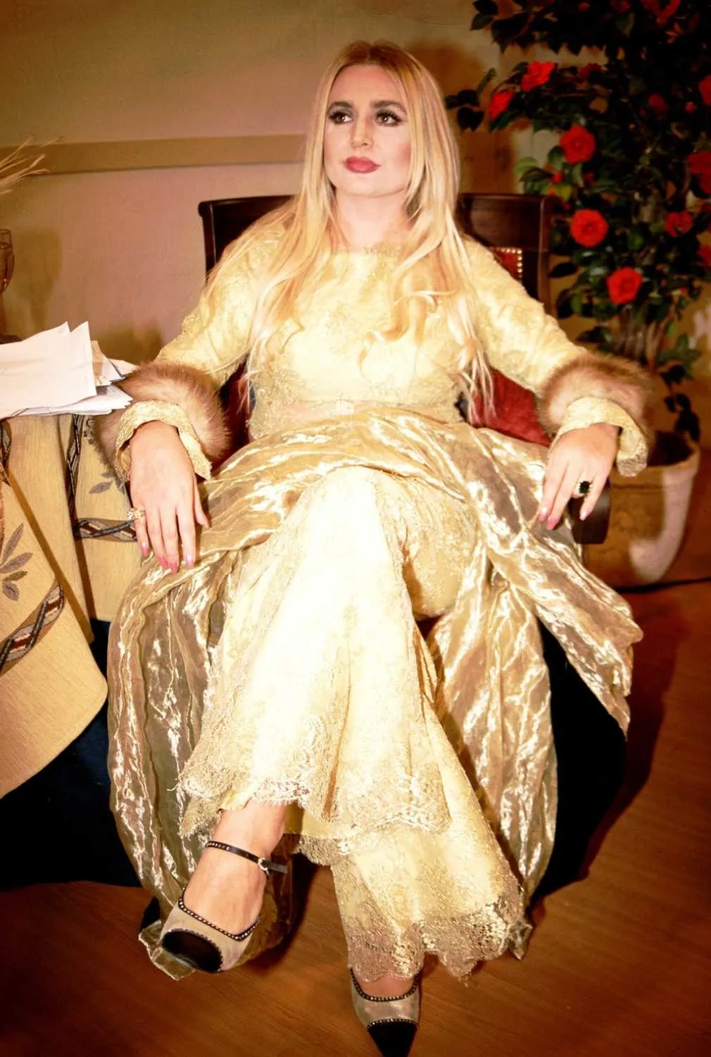 banu-alkan-canli-yayinda-mujdeyi-duyurdu-yakinda-dugun-var-1776856381904.jpeg Banu Alkan canlı yayında müjdeyi duyurdu: “Yakında düğün var”-5