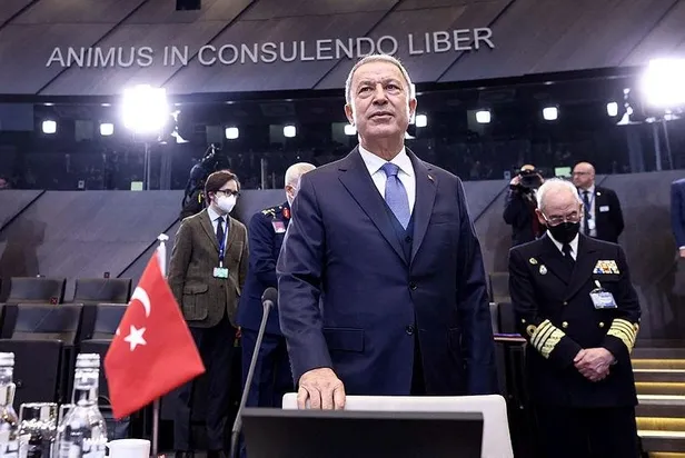 Milli Savunma Bakanı Hulusi Akar'dan NATO Karargahı'nda son dakika Ukrayna ve Montrö açıklaması-3