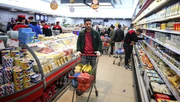 Hafta sonu sokağa çıkma yasağında marketler açık mı, kaça kadar açık? A-101, ŞOK, BİM, Hakmar, Migros market çalışma saatleri-6