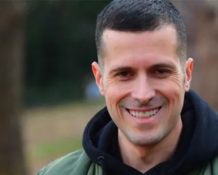 Ünlü sanatçı Orhan Gencebayın oğlu Gökhan Gencebay bıçaklı saldırıya uğradı