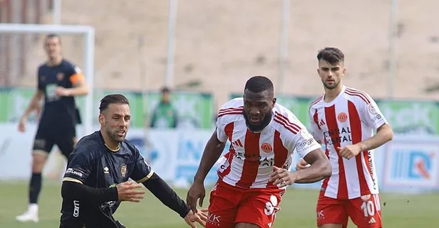 Bandırma 3 puanı 2 golle aldı