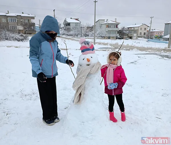 Meteroloji'den yeni rapor geldi! İstanbul'da yılın ilk karı ne zaman yağacak? Gözler o tarihte: Her yer buz kesecek! - 9