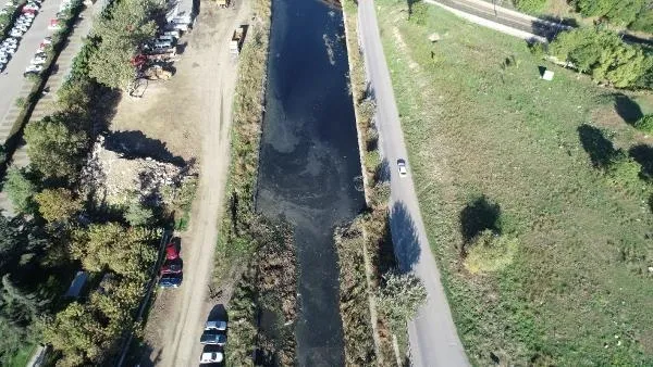 Son dakika: İstanbul Yeşilköy'de vatandaşı isyan ettiren görüntü: Dere çöp ve pislikle kaplandı-7