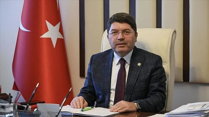 ak-partide-istanbul-hareketliligi-temayul-yoklamasi-gerceklestirildi-secim-calismalari-icin-yol-gosterici-olac-1702871301515.jpeg Adalet Bakanı Yılmaz Tunç'tan 17-25 Aralık darbe girişimine ilişkin değerlendirme: Sahte delillerle hukuk yok sayıldı-4