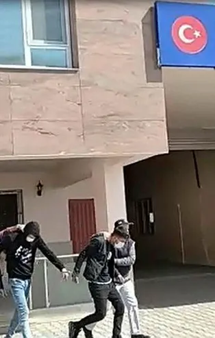 Van'da 10 düzensiz göçmen yakalandı