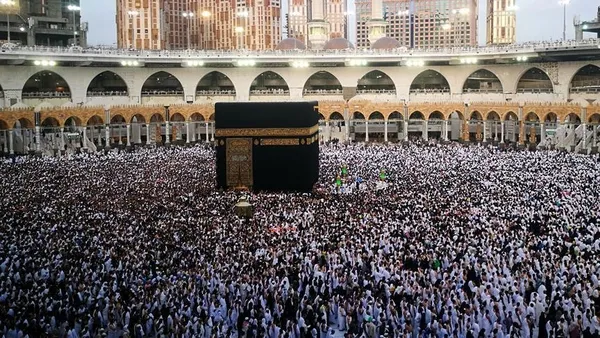 Suudi Arabistan'da umre ziyaretleri yeniden başladı-2