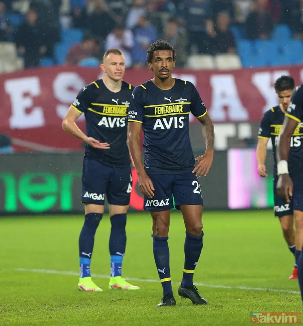 İspanyol Basını Dün Yaptığı Haberde, Sarı-Lacivertliler'in Barcelona'da Gözden Düşen Samuel Umtiti İçin Harekete Geçtiğini Yazmıştı.