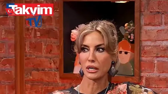 ''300 bin liralık çanta takamam!'' Çağla Şıkel’den milyonluk şovlara gönderme: