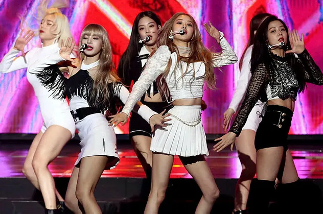 İşte gençleri zehirleyen K-Pop akımının perde arkası! Korkunç gerçeği anlattılar