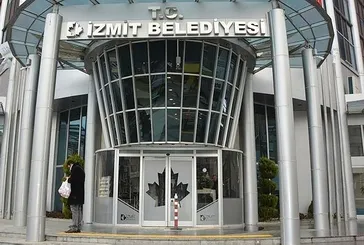 İşçiler CHP’li belediyeyi bastı!