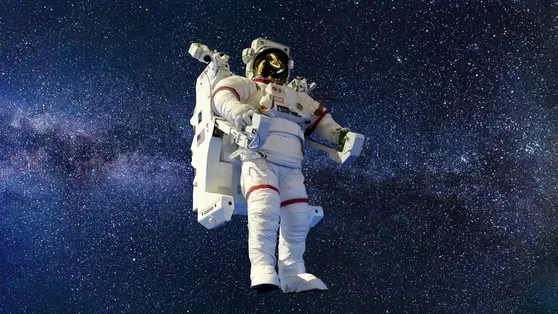 Soyuz roketi uzaya fırlatıldı! Kozmonotlar Dünya’nın etrafında iki tur atacak