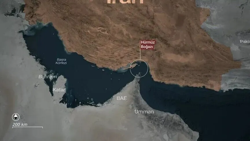 hurmuz-restlesmesi-trump-abd-topragi-dedi-irandan-yeni-adim-geldi-gemilerden-ucret-alinacak-1787556007734.jpeg "Hürmüz" restleşmesi... Trump "ABD toprağı" dedi, İran'dan yeni adım geldi: Gemilerden ücret alınacak-4