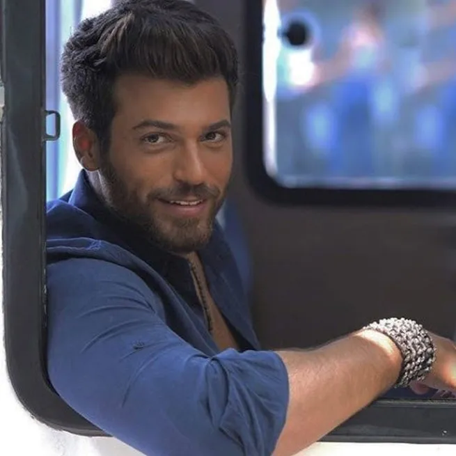 Can Yaman ile Gözde Gürkan aşk mı yaşıyor? Gerçek ortaya çıktı - 5