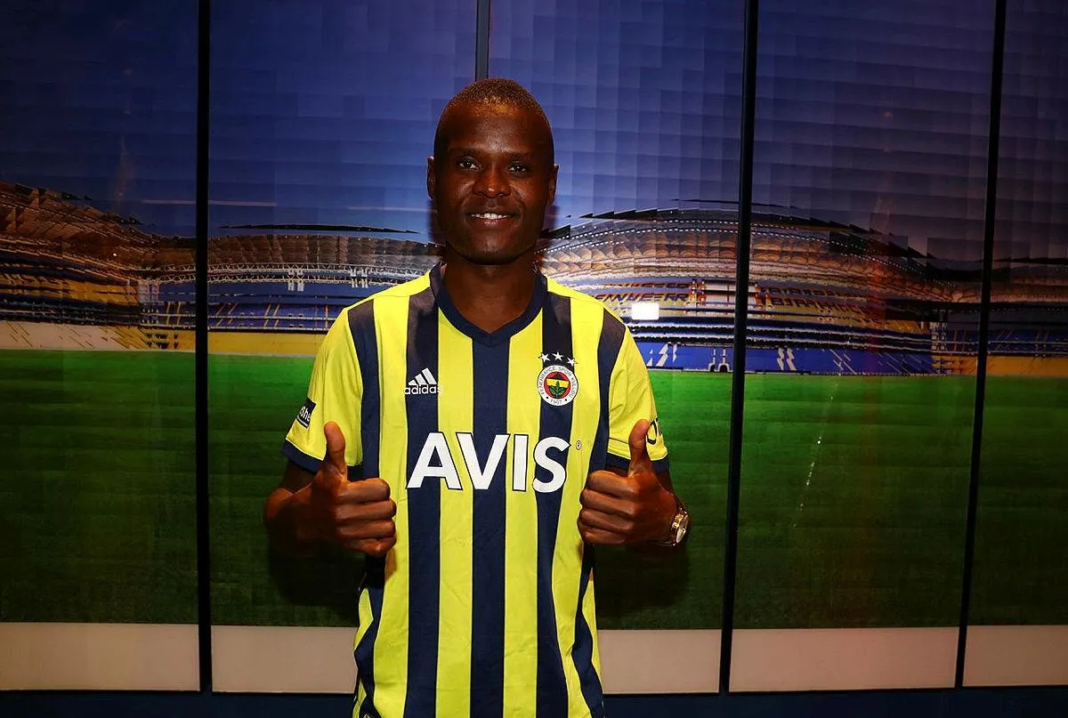 Fenerbahçe ayrılığı duyurdu!