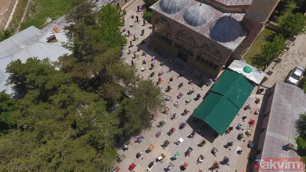 Koronavirüs sonrası ilk cuma namazı! Türkiye'nin dört bir yanından görüntüler geldi - 13