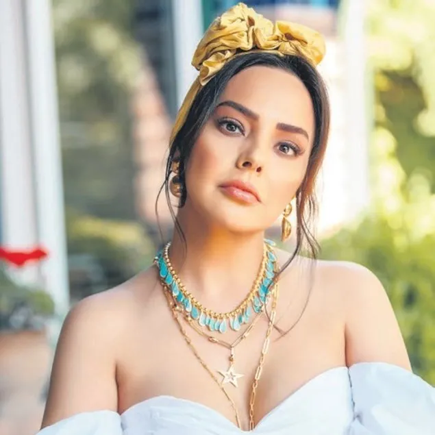 Annesinin kopyası