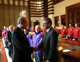 Galatasaray'lı futbolculardan Erdoğan'a ziyaret