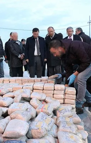 Erzincan'da durdurulan bir tırda 1 ton 271 kilogram eroin ele geçirildi