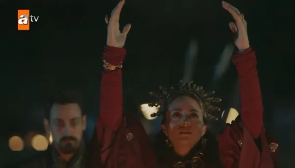 destan-2-bolum-fragmani-yayinlandi-dag-soyler-gok-dinlesin-biz-kole-degiliz-1637697055388.jpg Akkız haykırdı! Destan 2. bölüm fragmanı yayınlandı: "Dağ söyler, Gök dinlesin! Biz köle değiliz!"-3