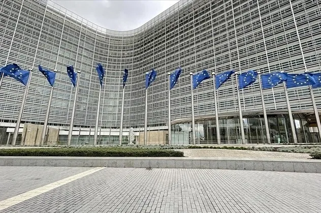 AB'den Ukrayna'ya 3 milyar euroluk destek