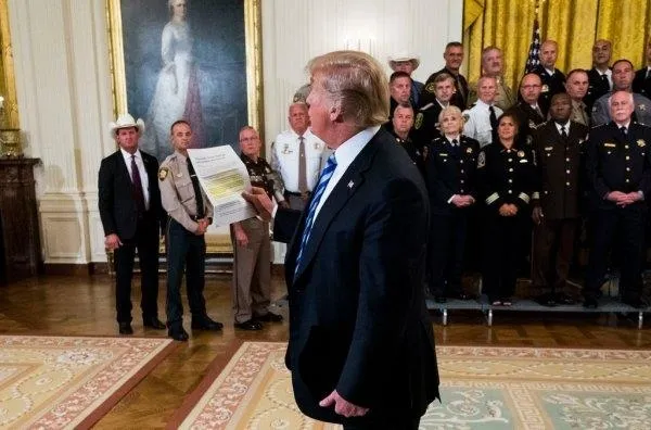 New York Times’ta Trump’ı kızdıran isimsiz makale-1