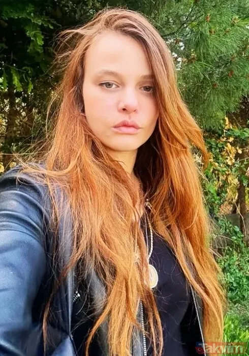 Ünlü oyuncu Naz Elmas Tarkan konserinde ortaya çıktı: Botokslu son hali çok konuşuldu - 1