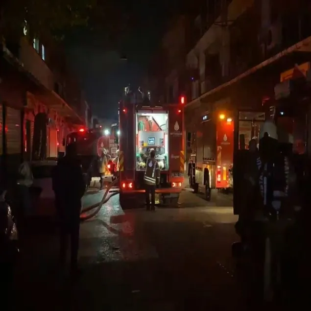 Zeytinburnu’nda yangın paniği!