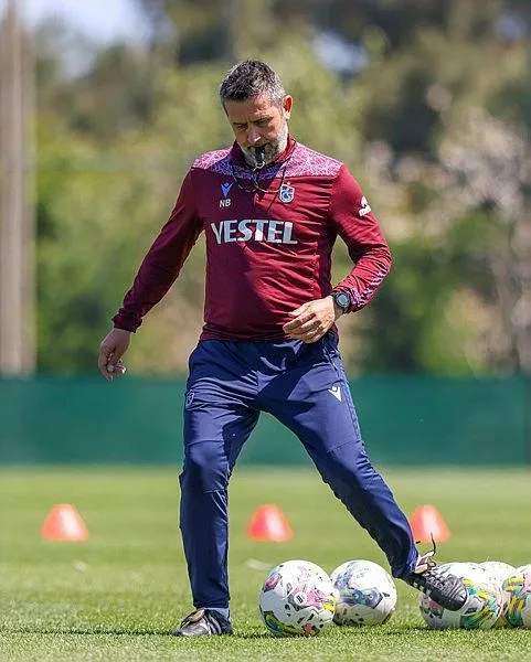 edin-visca-ve-abdulkadir-omur-teknik-direktor-nenad-bjelica-ile-gorustu-1683415412605.jpeg Edin Visca ve Abdülkadir Ömür Teknik Direktör Nenad Bjelica ile görüştü-4