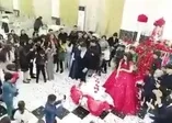 Sosyal medya bu düğünü konuşuyor! Damat terör estirdi