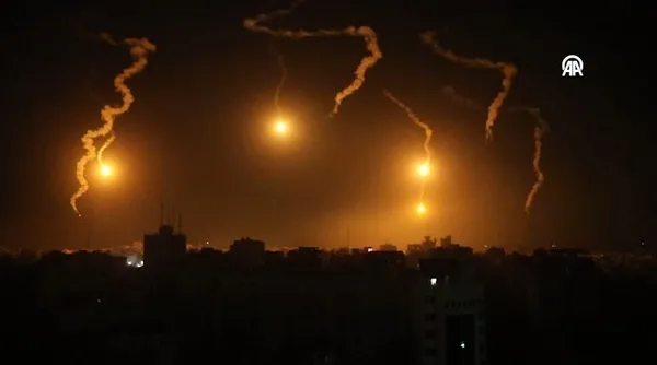 1699399374280.jpeg Bebekleri ve çocukları öldürmeye doyamadılar! İsrail Savunma Bakanı Gallant açıkladı katil ordu Gazze'ye girdi-7